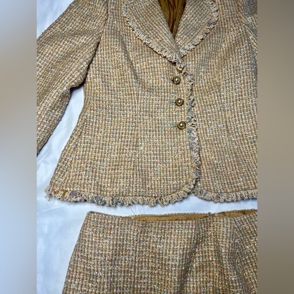 Escada Tan Tweed Blazer and Skirt Set Medium - Picture 4 of 16